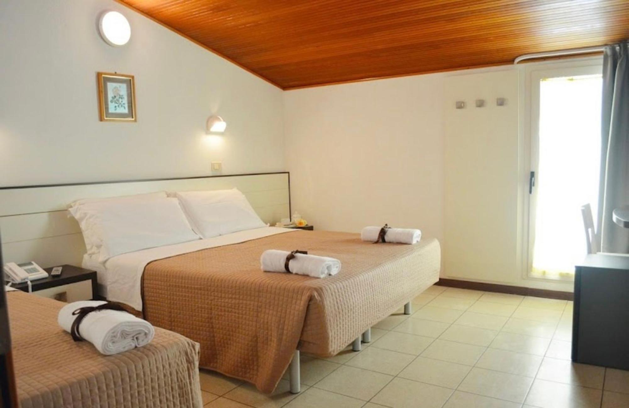 Hotel Europa Milano Marittima Pokoj fotografie